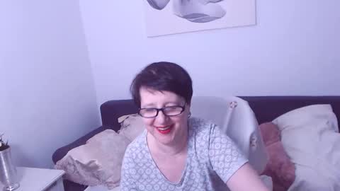 Christa online show from June 4, 8:15 pm