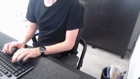 christianblck online show from October 29, 9:11 am