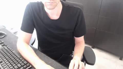 Snapshot of christianbyh chatting on September 18, 8:18 am Chris online show from September 18, 8:18 am