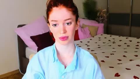 christinaconteeree online show from May 4, 4:08 am