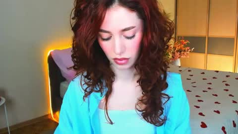 christinaconteeree online show from April 6, 3:26 am