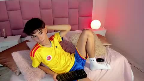 Chris online show from June 22, 7:54 pm