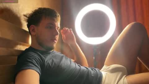 Christopher online show from February 18, 10:04 am