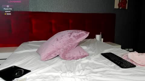 Snapshot of christy_little chatting on February 19, 2:33 pm hristy3 online show from February 19, 2:33 pm