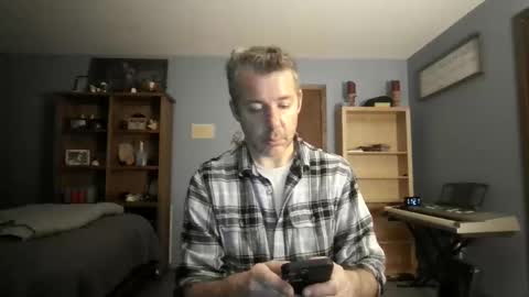 chrisw8121 online show from March 10, 4:17 am