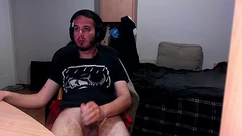 Chromefox123 online show from April 20, 8:34 pm