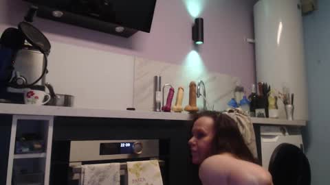 Snapshot of chwerry_b0 chatting on February 3, 9:07 pm Jessica online show from February 3, 9:07 pm