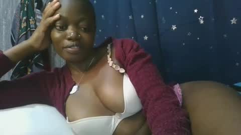 Snapshot of cilia_petite chatting on February 21, 7:10 pm cilia petite online show from February 21, 7:10 pm