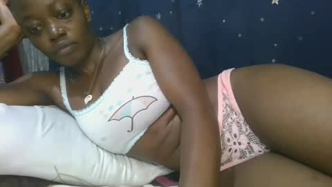 Snapshot of cilia_petite chatting on February 27, 9:14 pm cilia petite online show from February 27, 9:14 pm
