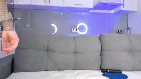 Cindy online show from October 9, 7:36 am