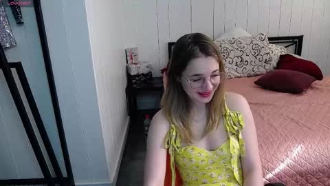 Cindy online show from March 12, 8:08 am