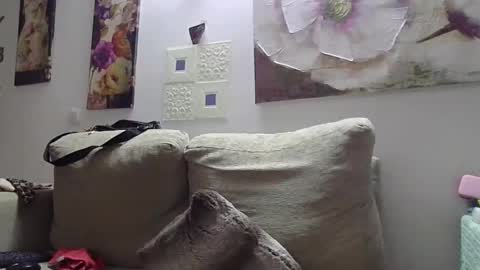 Snapshot of cinthia2525 chatting on January 3, 1:24 pm cinthia2525 online show from January 3, 1:24 pm