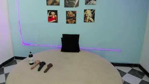 Cinthya online show from May 15, 6:26 pm