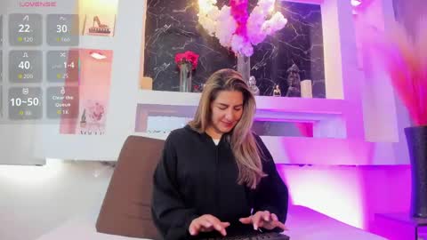 Cinthya  online show from April 20, 11:57 am