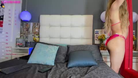 Snapshot of cinthya_walker1 chatting on March 4, 2:32 pm cinthya_walker1 online show from March 4, 2:32 pm