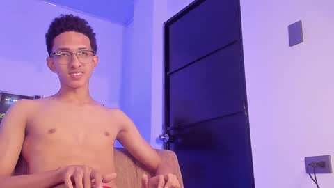 cj_davis1 online show from November 13, 11:46 am