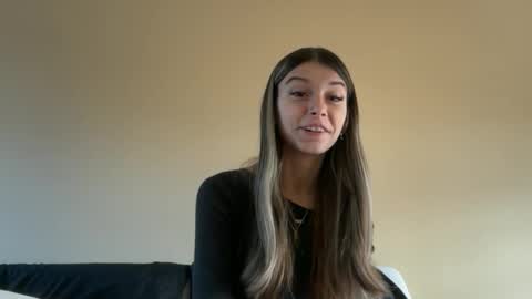 clairewalkerrr online show from December 2, 6:17 pm