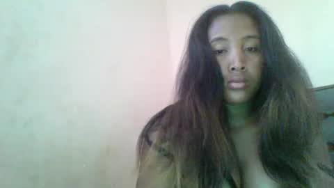 Snapshot of clarah0123 chatting on December 5, 7:32 am Clarah0123 online show from December 5, 7:32 am