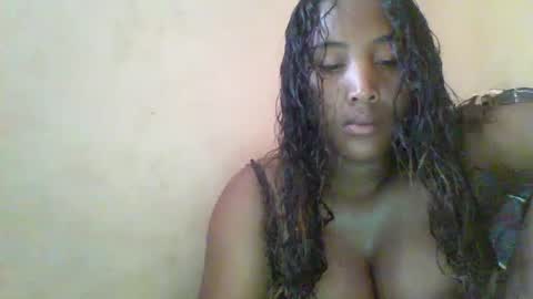 Snapshot of clarah0123 chatting on December 14, 7:40 am Clarah0123 online show from December 14, 7:40 am