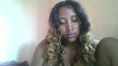 Snapshot of clarah0123 chatting on February 20, 8:17 am Clarah0123 online show from February 20, 8:17 am