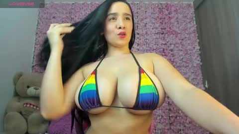 Clara  online show from December 5, 11:01 pm