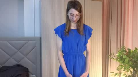 Sara online show from May 22, 8:21 am