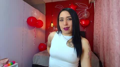 Snapshot of clarise_allen chatting on February 14, 12:47 pm CLARISE ALLEN online show from February 14, 12:47 pm