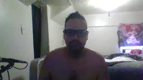 clark_kent1986 online show from April 21, 12:56 pm