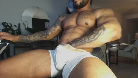 clark_strong online show from May 24, 11:17 am
