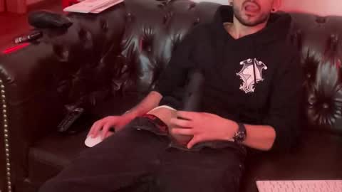 Clark online show from December 10, 5:22 pm