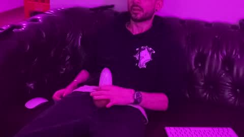 Clark online show from December 12, 12:38 am