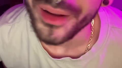 Clark online show from December 12, 4:43 pm