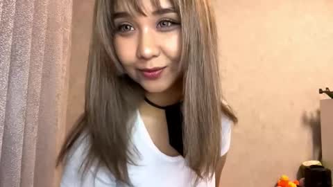 Lara online show from November 15, 6:53 pm