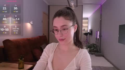 Cassy Classy online show from March 17, 1:05 pm