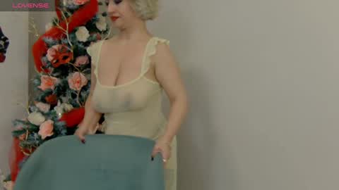 Classy Tinna online show from December 19, 12:01 pm