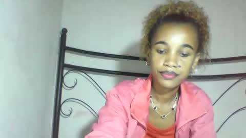 claudianne online show from May 19, 1:56 am