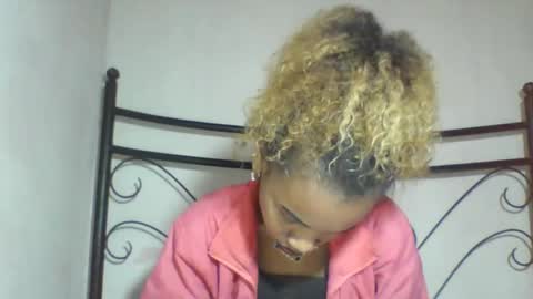 claudianne online show from May 27, 6:32 am