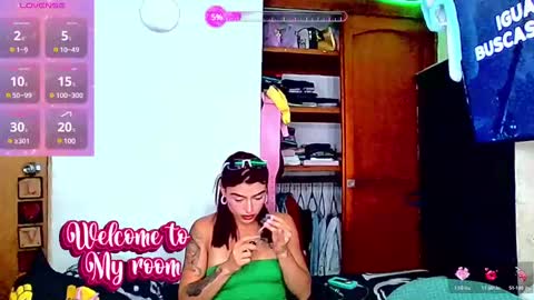 Snapshot of cleo_05 chatting on March 10, 4:07 am cleo_05 online show from March 10, 4:07 am