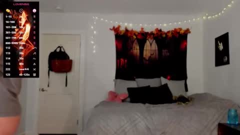 Cleo Schedule Updates online show from October 18, 2:05 am