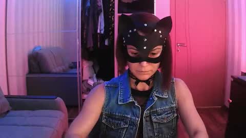 cleo_catra online show from October 6, 4:14 pm