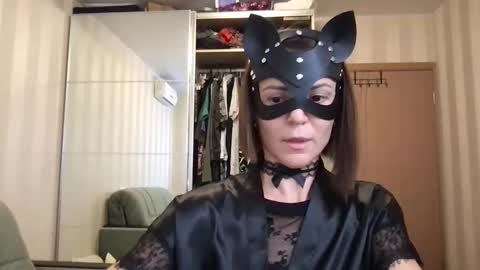 cleo_catra online show from October 5, 1:08 pm