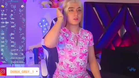 cleopatra online show from October 15, 7:04 pm