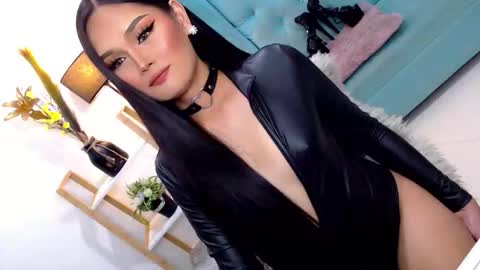 Cleo online show from October 8, 10:27 pm