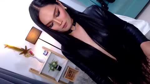 Cleo online show from May 10, 11:00 pm