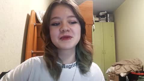 Dina online show from December 18, 6:03 pm