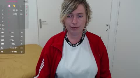 Syl  online show from November 4, 7:15 pm