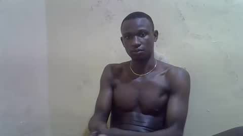 clive_damian online show from April 10, 7:35 am