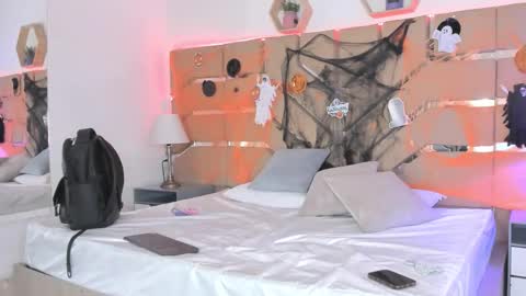 Cloe Online de 600 a 1400 online show from November 3, 11:22 am