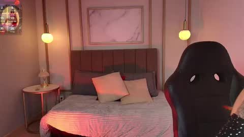 Cloe  online show from November 14, 11:17 pm