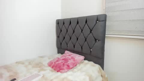 Cloe  online show from November 18, 4:26 am